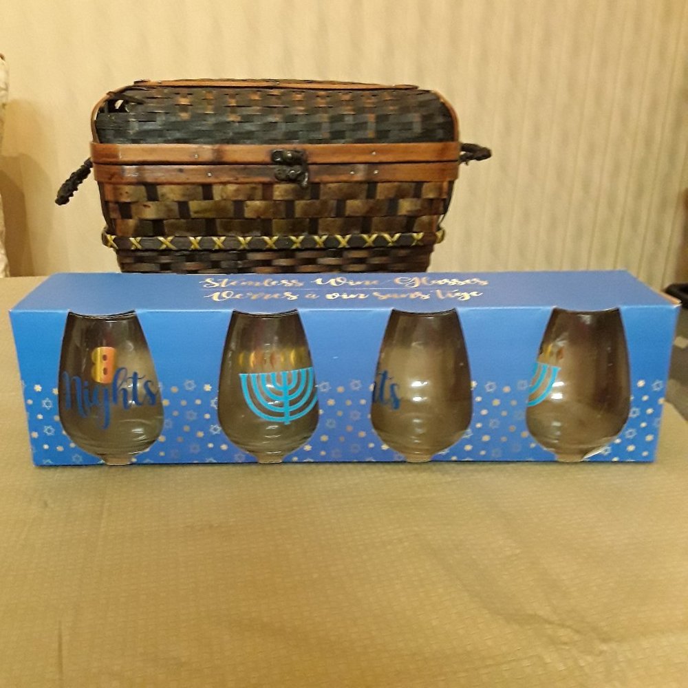 Set Of 4 Hanukkah Stemless Wine Glasses TMD